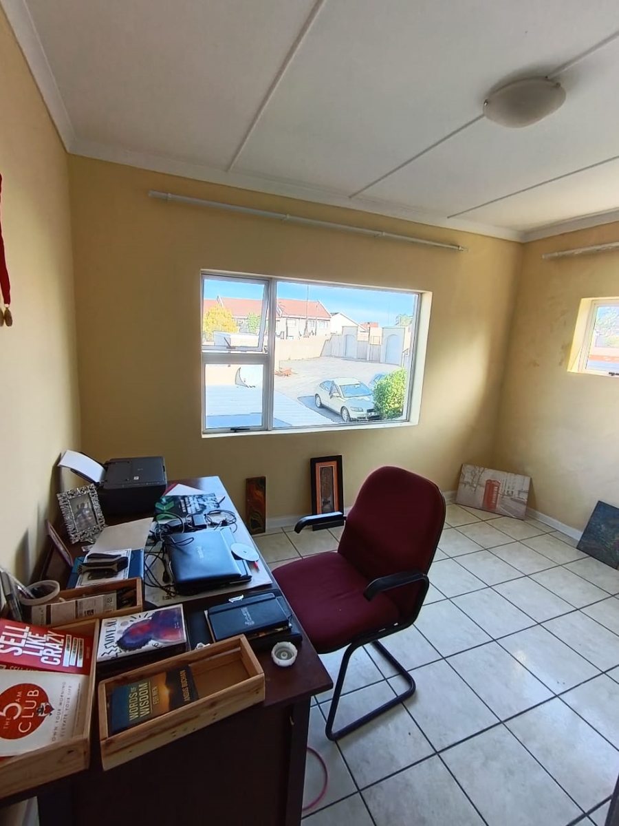 3 Bedroom Property for Sale in Amalinda Eastern Cape